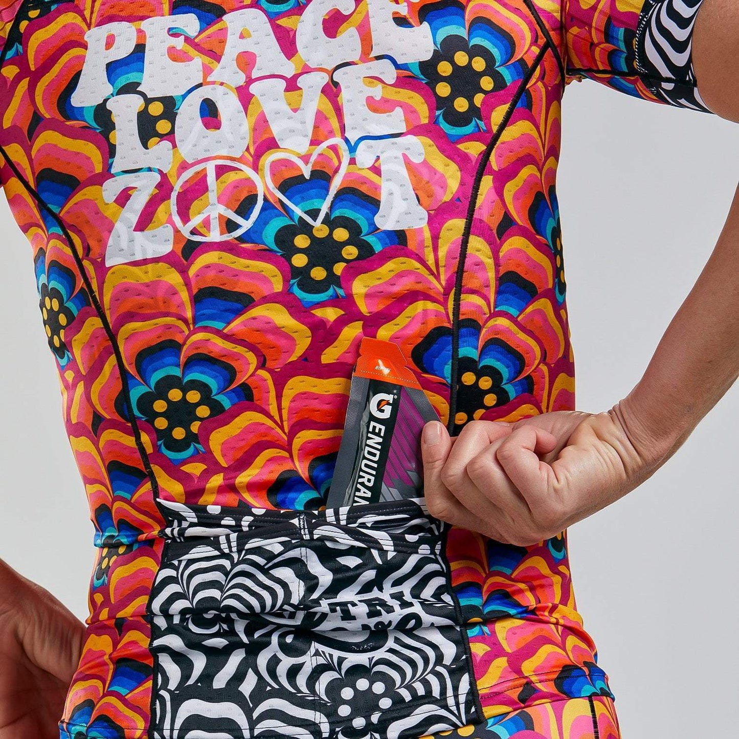 חולצת רכיבה נשים ZOOT WOMENS LTD TRI AERO JERSEY - TRI LOVE